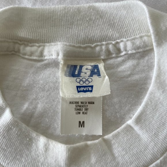 Vintage 1984 Olympics Torch Relay - Staff T-Shirt - Picture 2 of 2